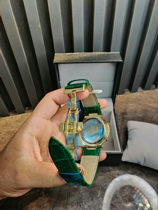 WhatsApp Image 2026-08-31 at 18.43.59 (1) Emerald Royale — Gold & Green Classic Watch
