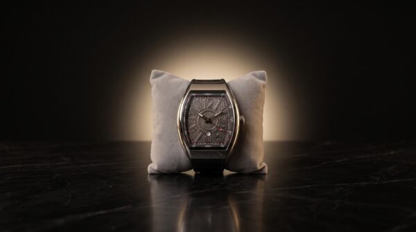 Luxury_watch_studio_photography_2K_202609010440 FRANCK MULLER / ARMONIX